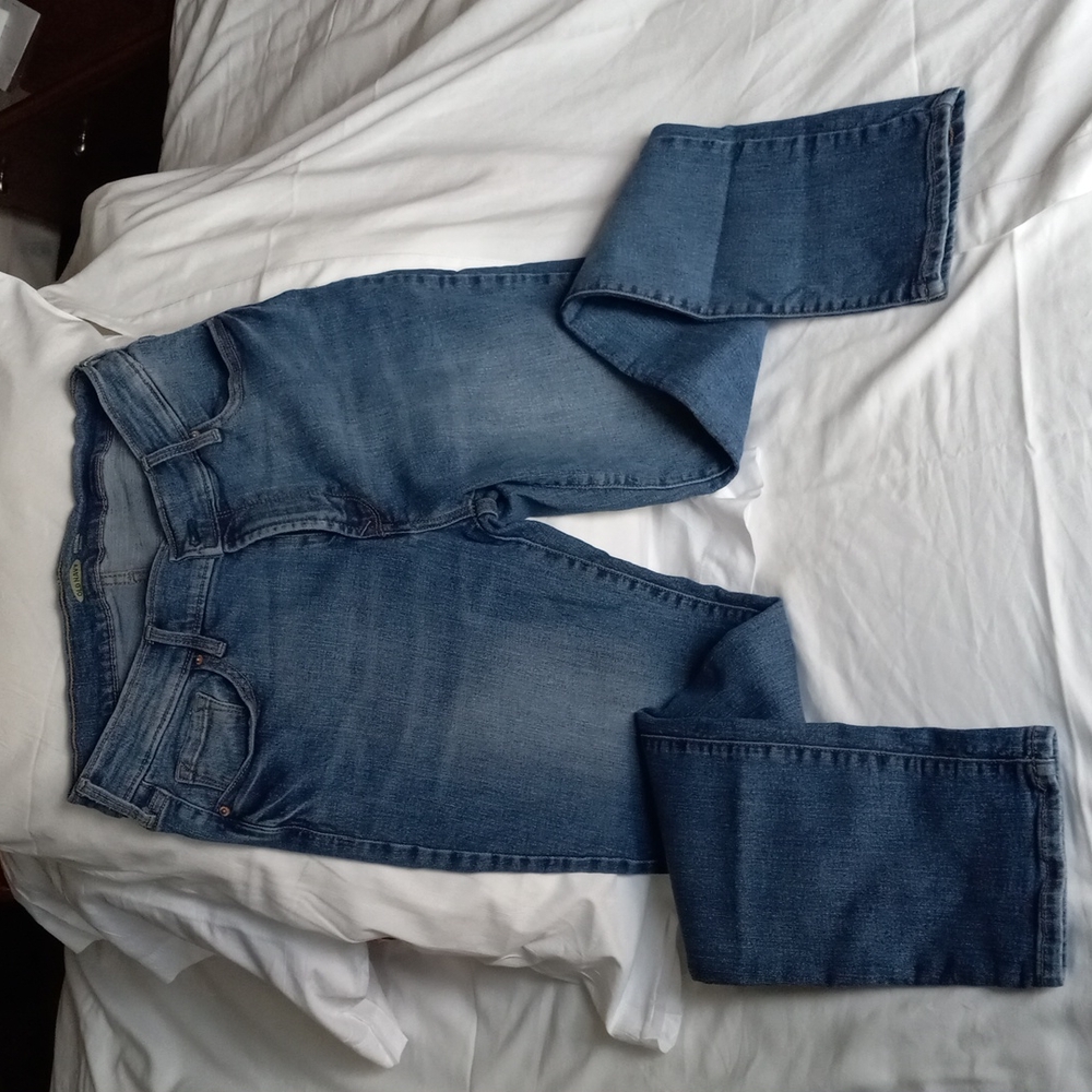 Women [8] Old Navy blue jeans 👖